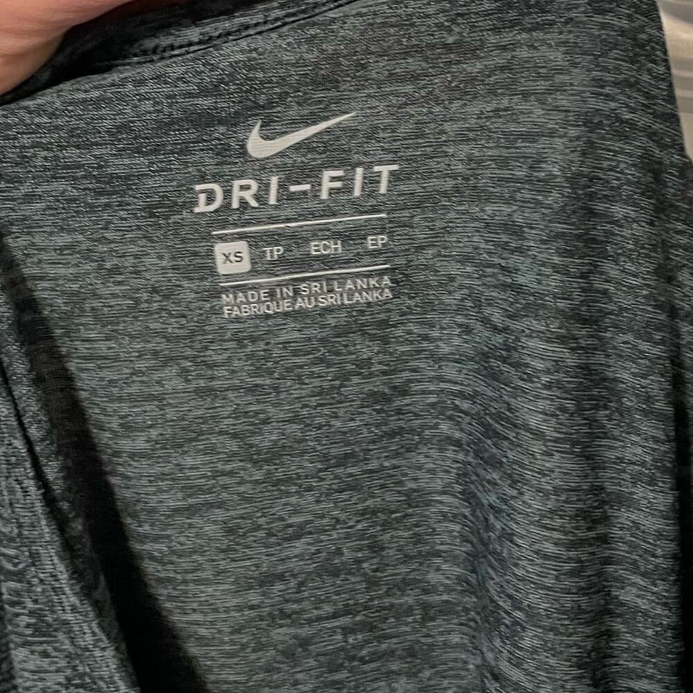Nike Dri Fit Sleeveless Tank - Picture 5 of 6